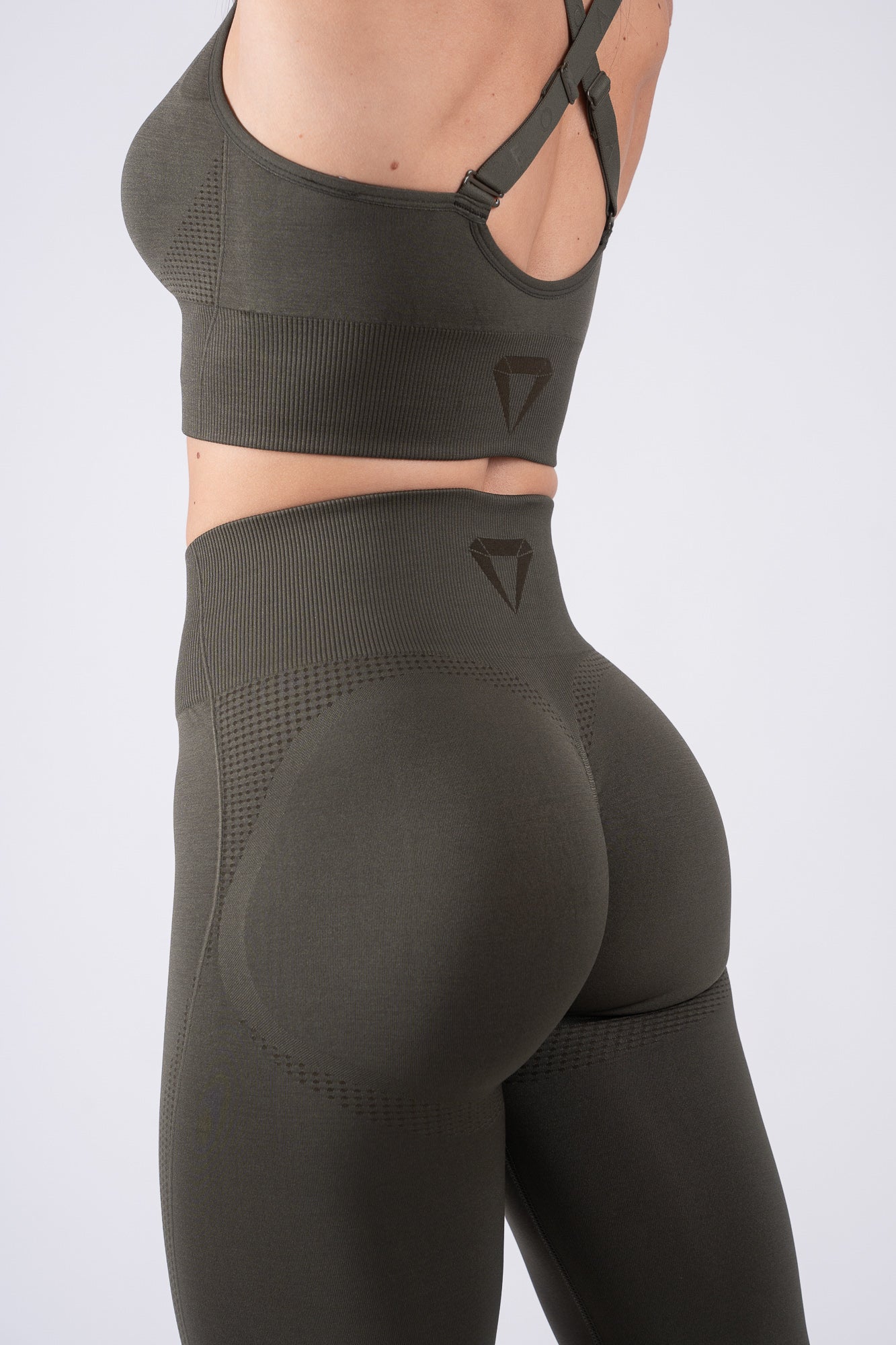 ELEVATE SEAMLESS LEGGINGS