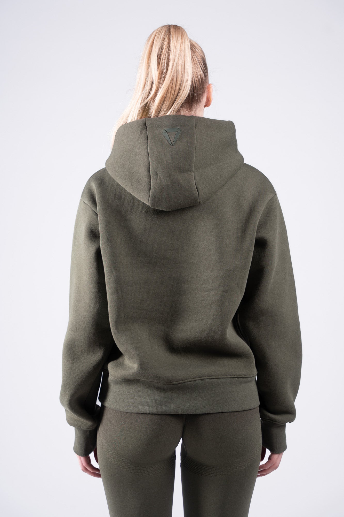 ELEVATE TRACKSUIT BUNDEL - OLIVE (2-DELIG)