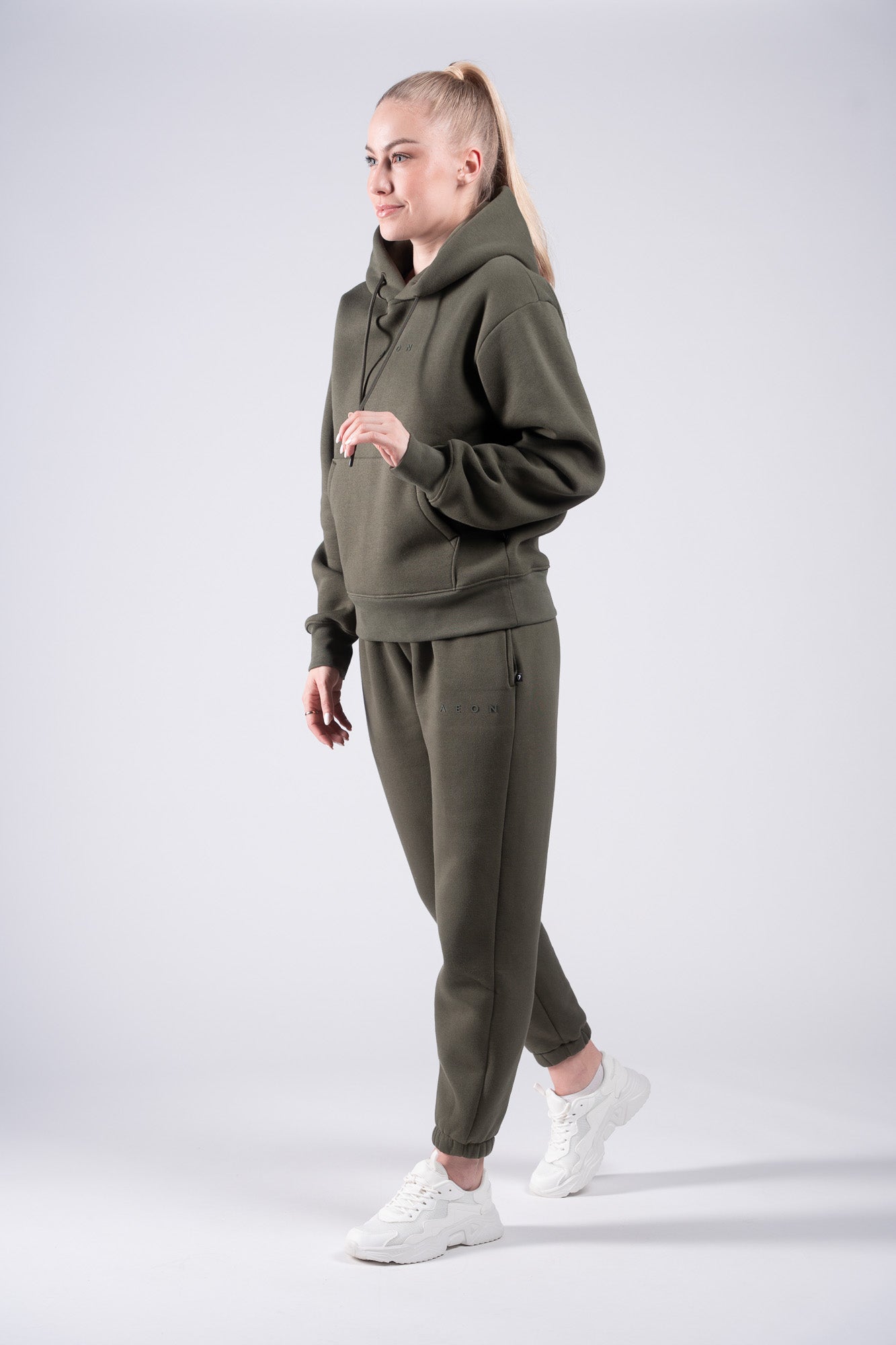 ELEVATE TRACKSUIT BUNDEL - OLIVE (2-DELIG)