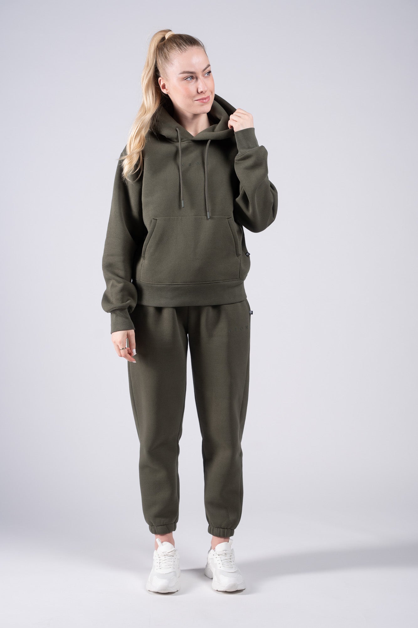 ELEVATE TRACKSUIT BUNDEL - OLIVE (2-DELIG)