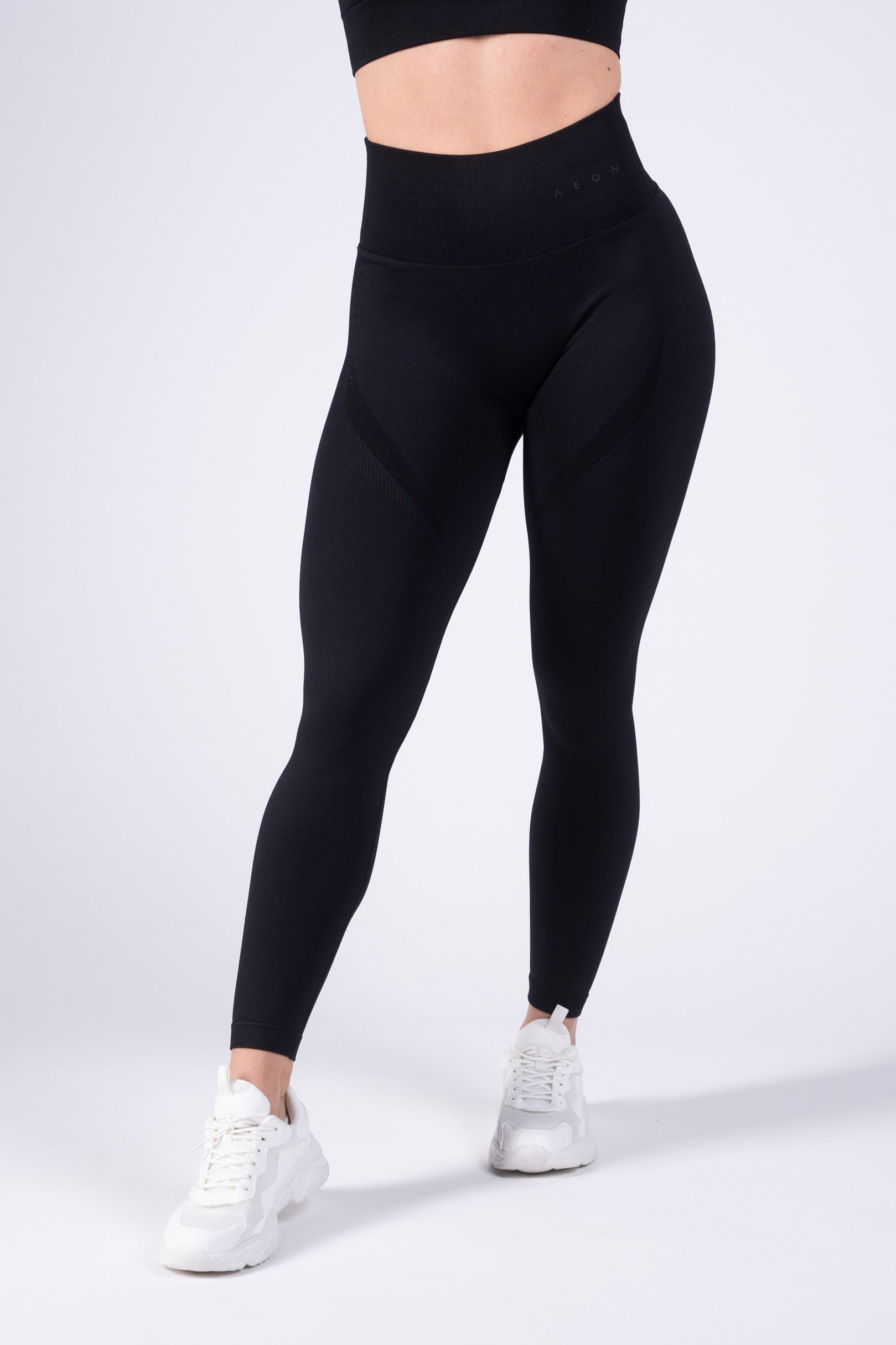 LIMITLESS SEAMLESS LEGGINGS