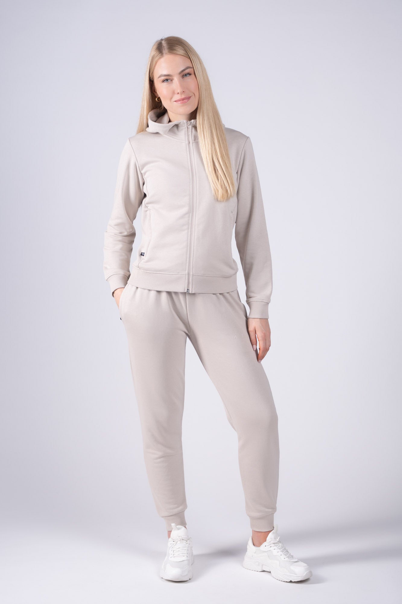 LIMITLESS TRACKSUIT BUNDEL - STONE (2-DELIG)