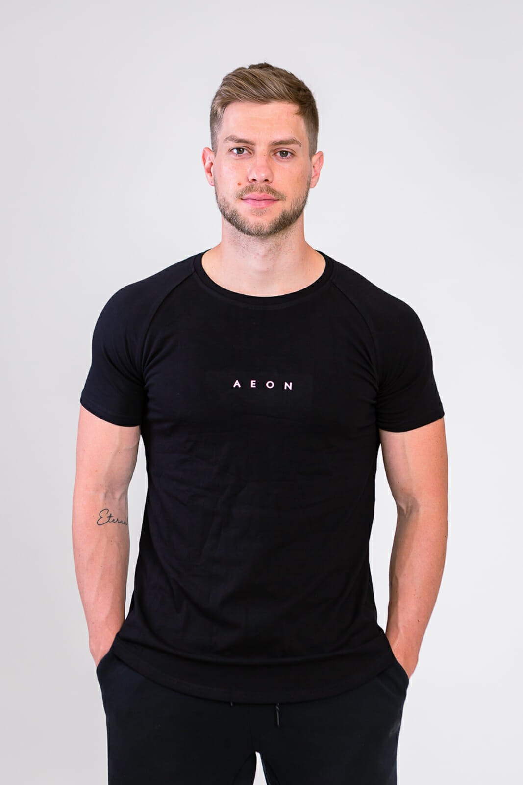 ESSENTIAL LIFESTYLE T-SHIRT